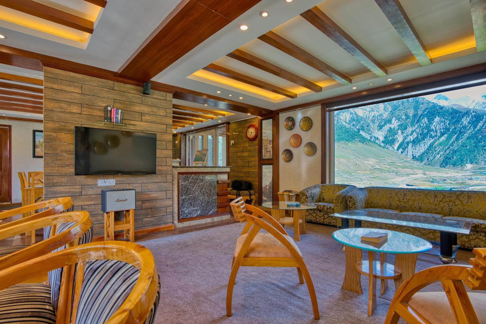 Golden Meadows Hotels & Resorts Sonamarg Bagian luar foto