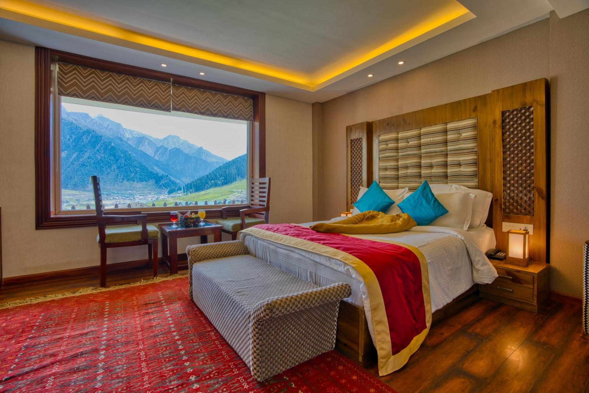 Golden Meadows Hotels & Resorts Sonamarg Bagian luar foto