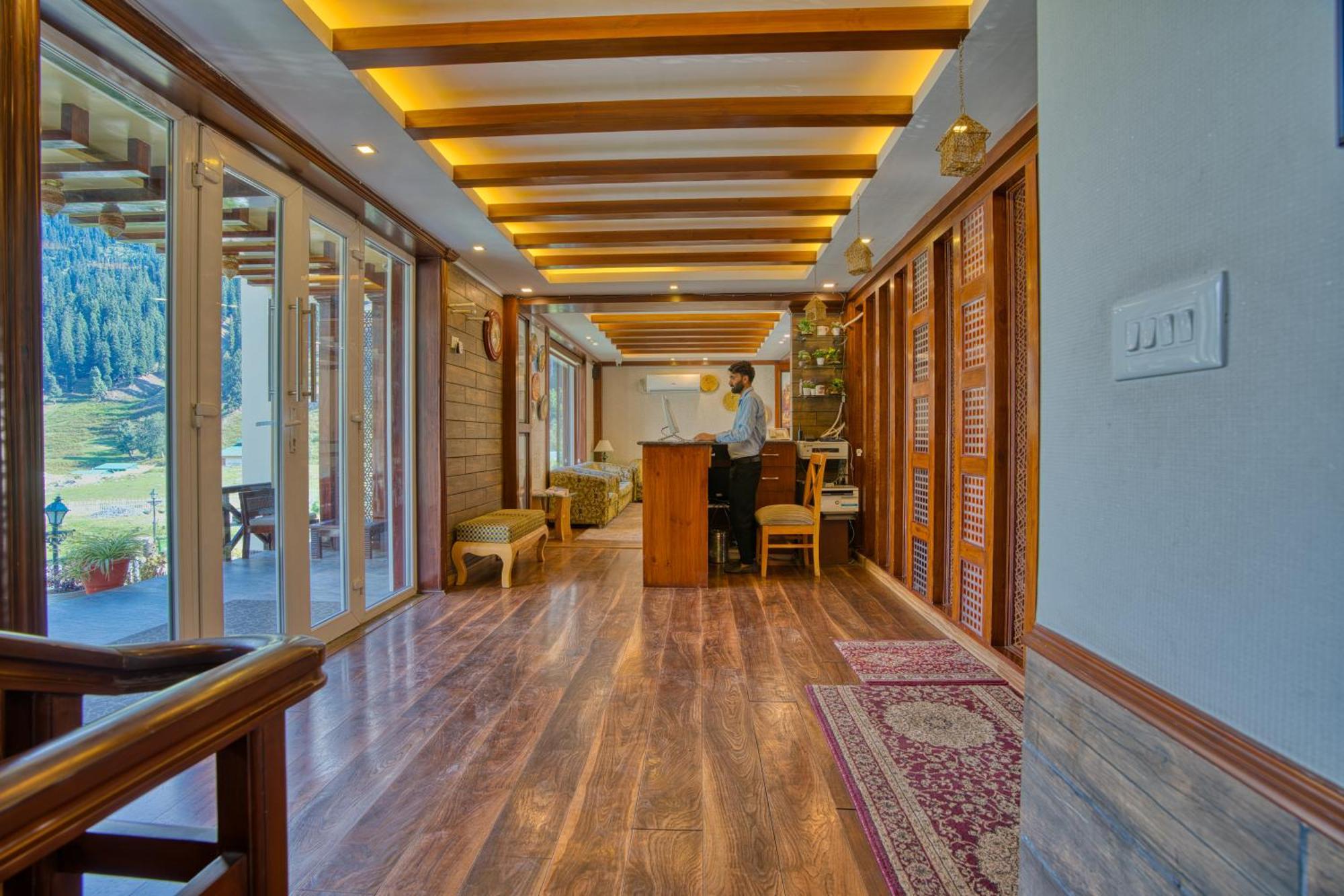 Golden Meadows Hotels & Resorts Sonamarg Bagian luar foto