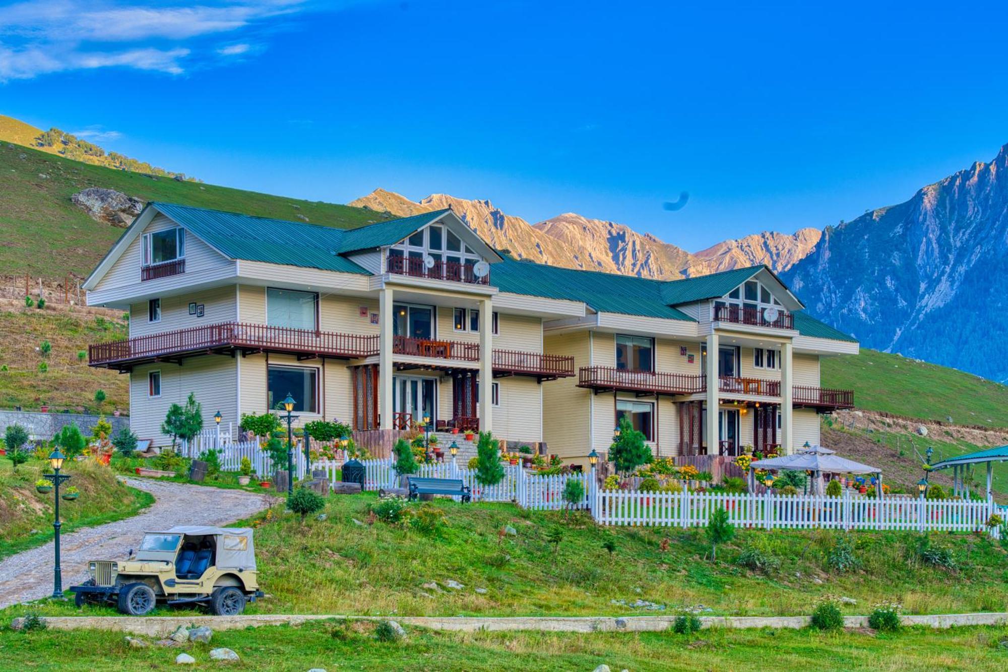 Golden Meadows Hotels & Resorts Sonamarg Bagian luar foto