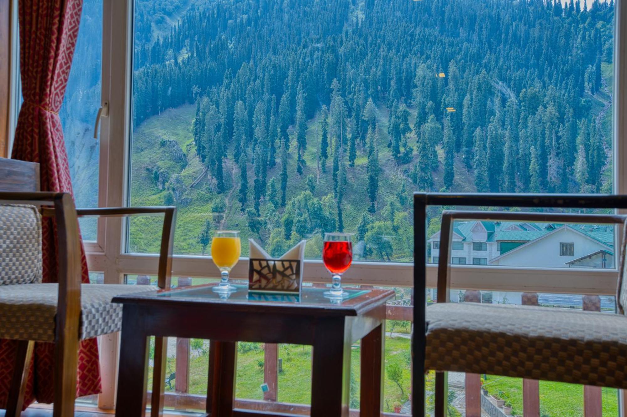 Golden Meadows Hotels & Resorts Sonamarg Bagian luar foto